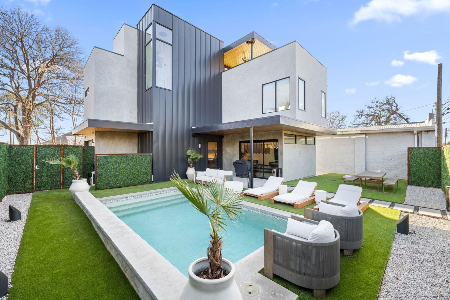 Single Family Residence